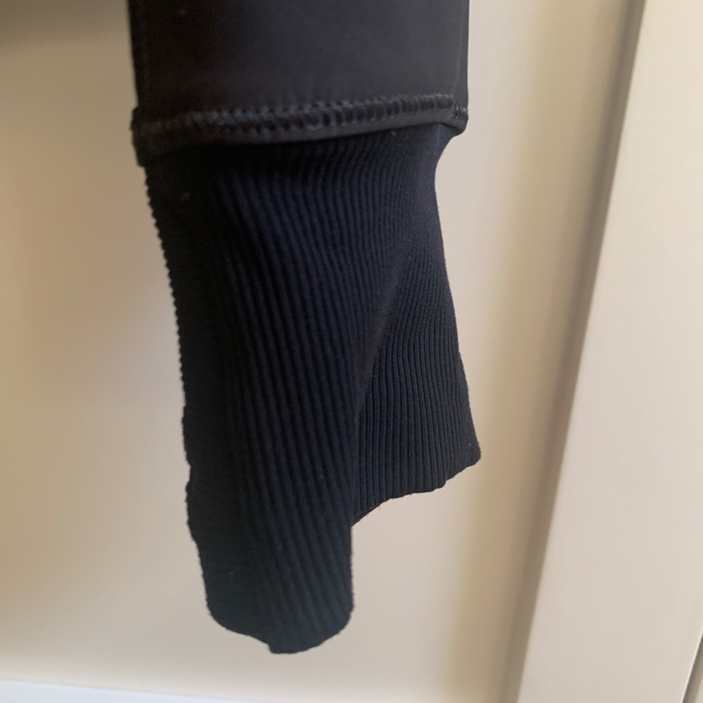 Lululemon Reflective Running Jacket - Size 6 - image 4